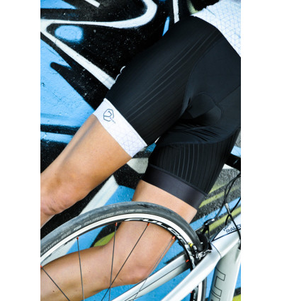 8ight and Counting dames fietsshort "7even" White -  Fietsbroeken